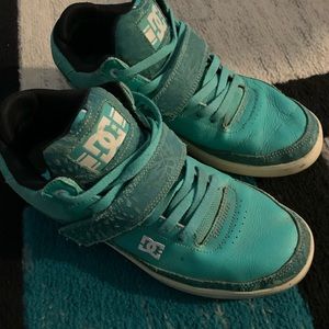 Men’s DC sneakers
